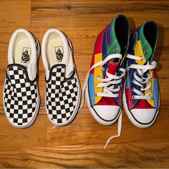 2 Pairs Kids Unisex Shoes And Socks - Picture 5 of 8